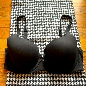 NWOT Body By Victoria Lined Demi 32DD 32E